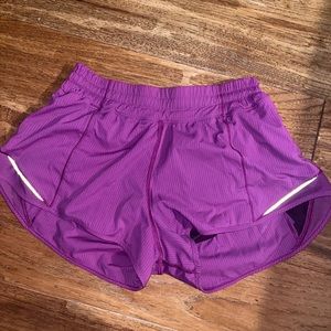 Lululemon hottie hot short